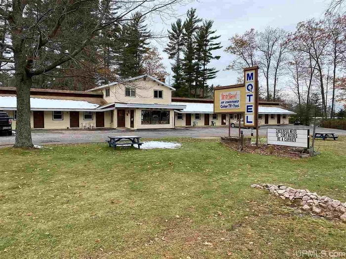 Woodlands Motel (Bambi Park Motel)